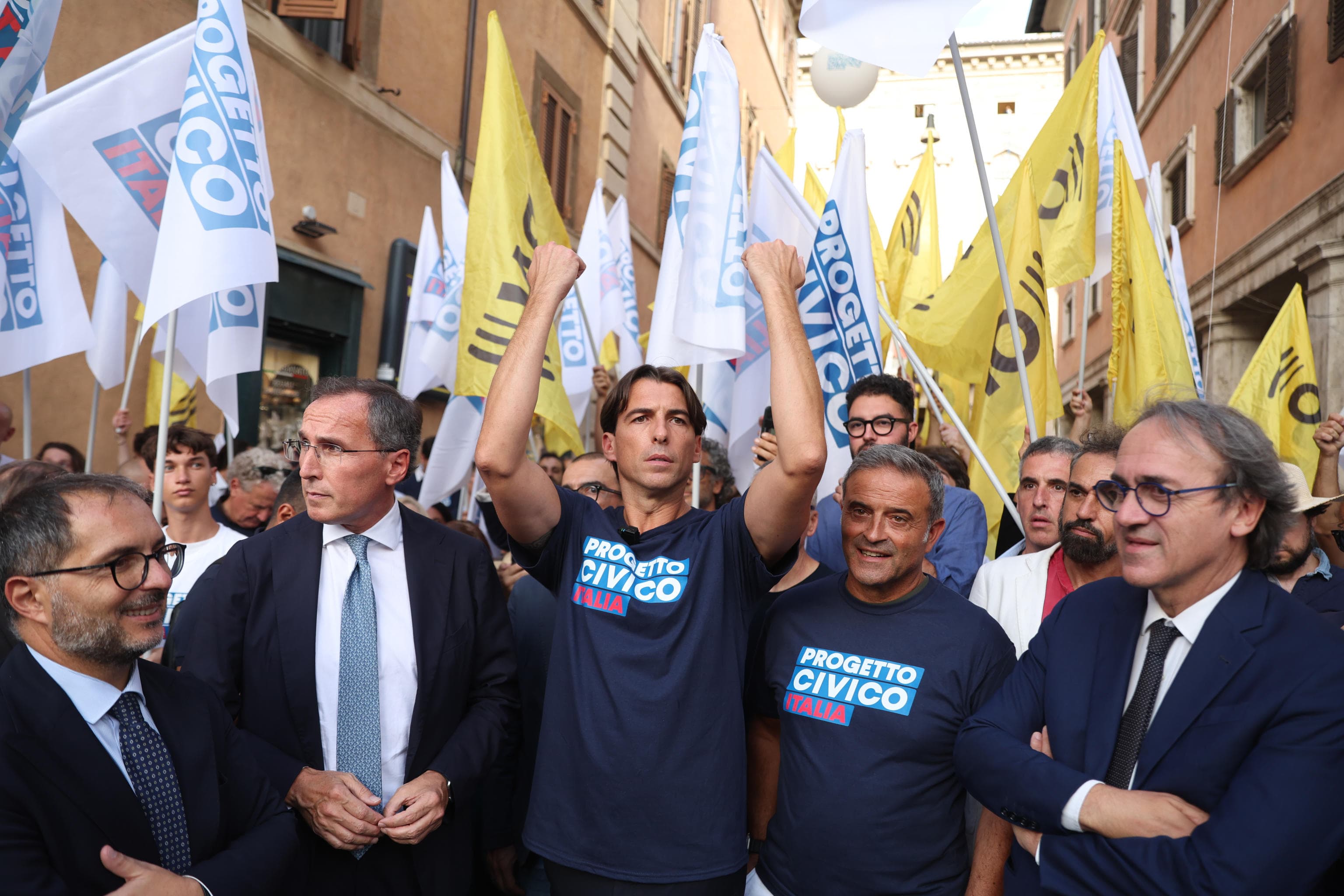 La protesta convocata da Alessandro Onorato con Progetto Civico Italia